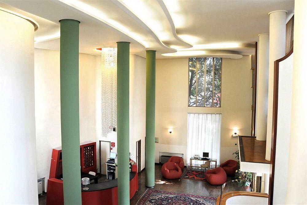 Hotel Cora Carate Brianza Exterior photo